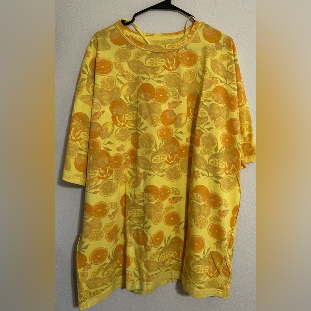 We The Free Yellow Citrus Print Short Sleeve Tee XL NWT - Picture 3 of 11